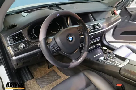 BMW 5GT 실내랩핑 카본으로 우드트림 전부 가렸습니다 / 서울 양천