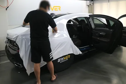 BMW G12 7시리즈 전체랩핑 유광화이트로 순정처럼 연출했어요 / 서울 양천구