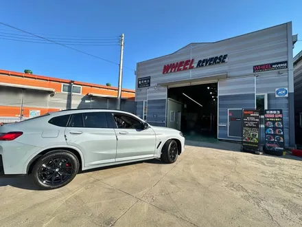 <휠리버스> 파주 일산 휠복원 휠도색 / BMW X4 19인치 휠 블랙유광 분체도장 휠복원 휠도색 / 파주시 오도동