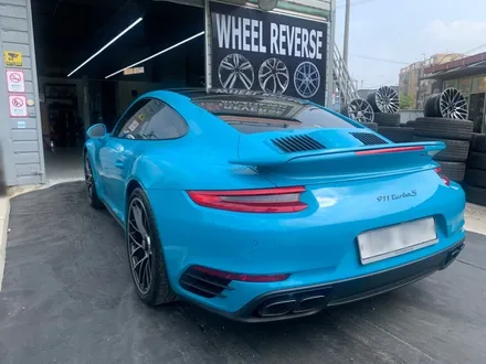 <휠리버스> 포르쉐 911 터보S  20인치 휠 고스트크롬 분체도장 휠도색 휠복원 일산 휠리버스 시공 [일산휠도색] [일산휠복원] / 파주시 오도동