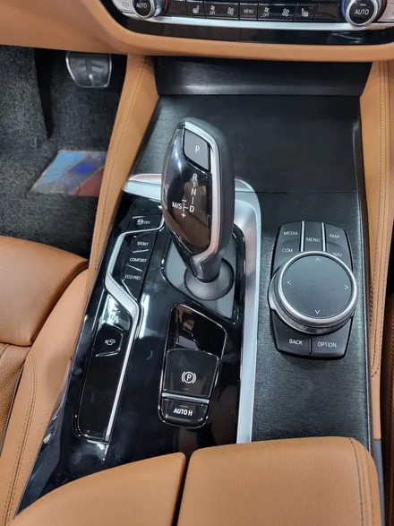 bmw 실내랩핑 / 브러쉬블랙실내랩핑 / 실내ppf / 실내우드죽이기 / 순천 팔마5길