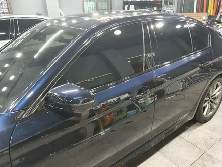 순천랩핑,순천부분랩핑,순천윈도우몰딩랩핑,bmw5윈도우몰딩크롬죽이기시공 / 전남 순천