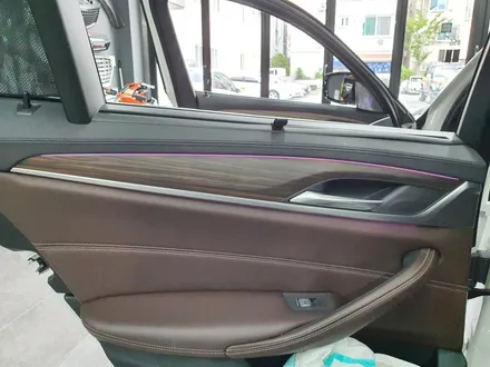 순천랩핑희아트 BMW 540i G30 실내랩핑 BMW 5시리즈 G30 무광카본 실내랩핑 순천랩핑 전남랩핑 광양랩핑 여수랩핑 / 순천 팔마5길