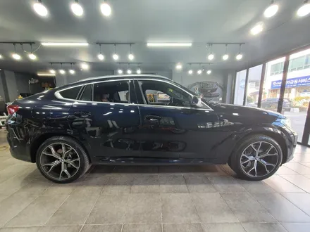 순천랩핑희아트 BMW X6 크롬랩핑 크롬죽이기 전남랩핑 순천랩핑 광양랩핑 여수랩핑 / 순천 팔마5길