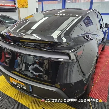 안산랩핑 추천, 테슬라 쥬니퍼 전체 오토벨벳 블랙 하이그로시 랩핑으로 프리미엄 완성! / 안산 단원 초지동