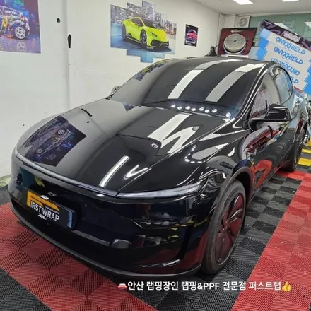 안산랩핑 추천, 테슬라 쥬니퍼 전체 오토벨벳 블랙 하이그로시 랩핑으로 프리미엄 완성! / 안산 단원 초지동