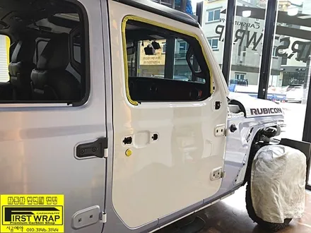 지프 랭글러루비콘 에이버리슈프림 퀼실버메탈릭 전체랩핑 목감랩핑 시흥랩핑 광명랩핑 안양랩핑 안산랩핑 송도랩핑 배곧랩핑 일산랩핑 분당랩핑 수원랩핑 서울랩핑 퍼스트랩카스킨 / 안산, 시흥, 부천