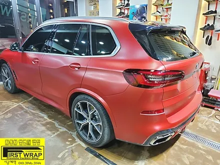 BMW X5 40e 사틴뱀파이어레드 전체랩핑 그릴랩핑 윈도우크롬랩핑 루프렉랩핑 블랙포인트랩핑 목감랩핑 광명랩핑 시흥랩핑 안양랩핑 안산랩핑 송도랩핑 일산랩핑 서울랩핑 배곧랩핑 / 안산, 시흥, 부천
