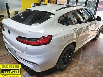 BMW X4 에이버리슈프림 메탈릭브라이트블루 전체랩핑 그릴랩핑 목감랩핑 시흥랩핑 광명랩핑 안양랩핑 서울랩핑 일산랩핑 안산랩핑 송도랩핑 배곧랩핑 수원랩핑 군포랩핑 퍼스트랩카스킨 / 안산, 시흥, 부천