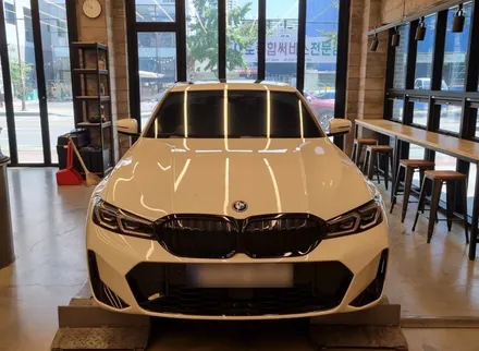 [핏먼트 울산]BMW G20 3시리즈 바디보강튜닝 울트라레이싱 스트럿바가 롤링 현상 확실히 잡아주기로 약속합니다~