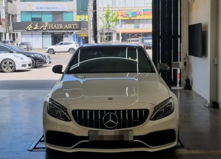 [핏먼트 울산]벤츠 W205 C클래스 63AMG도 피해 갈 수 없는 허전함은 독일 ST 허브 스페이스로 채워주면 됩니다. 빵빵한 몸매 만들기 어렵지 않아요~
