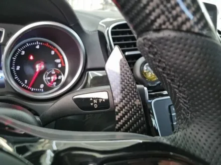 [핏먼트 울산]벤츠 X166 GLS 클래스 뭔가 모르게 허전했던 실내 디자인? 신형 AMG 카본 핸들로 해소합니다. 순정 열선 핸들 레트로핏까지 함께 시공하면 이득이 두 배야!!!