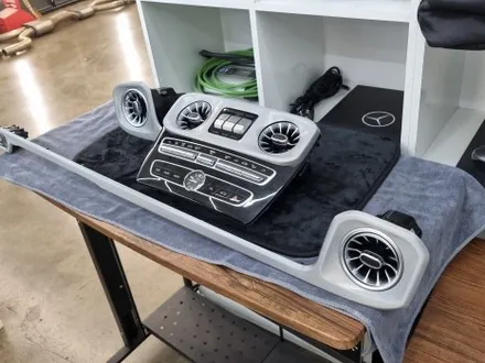벤츠 W464 G63AMG(G바겐) 송풍구 엠비언트 라이트 튜닝! 심플하게만 느껴졌던 실내에 은은한 포인트 무드 선사하기, [울산 핏먼트] / 울산 남구
