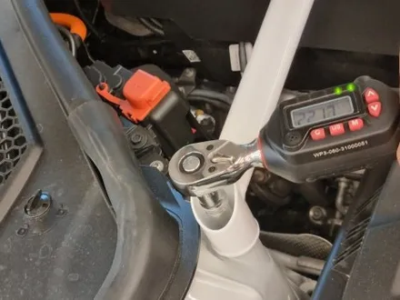 [핏먼트 울산]BMW G20 3시리즈 바디보강튜닝 울트라레이싱 스트럿바가 롤링 현상 확실히 잡아주기로 약속합니다~