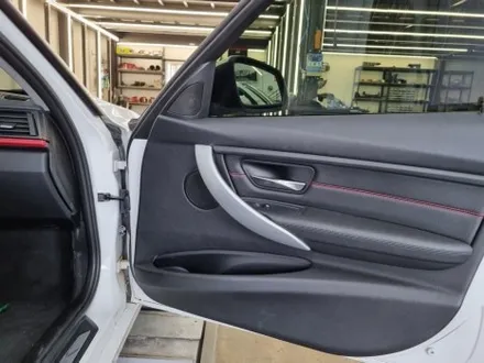 [핏먼트 울산]BMW F30 320d 브랜드 전용 AVI BM100 스피커 튜닝으로 카오디오 음질 개선 확실하게 해보자! 깔끔한 고음과 탄탄한 베이스까지? 아주 그냥 완벽하네~
