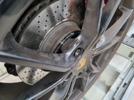 [핏먼트 울산]포르쉐 718 카이맨 GTS 독일 명품 ST 허브 스페이스 딱 떨어지게 장착해 봅니다. 안정감 있는 드라이빙과 빵빵한 자태를 원하신다면 더 늦지 않게 챙겨보세요~