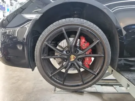 [핏먼트 울산]포르쉐 718 카이맨 GTS 독일 명품 ST 허브 스페이스 딱 떨어지게 장착해 봅니다. 안정감 있는 드라이빙과 빵빵한 자태를 원하신다면 더 늦지 않게 챙겨보세요~