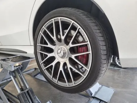 [핏먼트 울산]벤츠 W205 C클래스 63AMG도 피해 갈 수 없는 허전함은 독일 ST 허브 스페이스로 채워주면 됩니다. 빵빵한 몸매 만들기 어렵지 않아요~