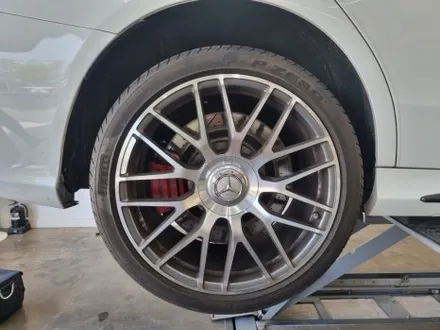 [핏먼트 울산]벤츠 W205 C클래스 63AMG도 피해 갈 수 없는 허전함은 독일 ST 허브 스페이스로 채워주면 됩니다. 빵빵한 몸매 만들기 어렵지 않아요~