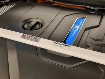 [핏먼트 울산]BMW G20 330e 바디보강튜닝 울트라레이싱 스트럿바는 전문 장착점에서.