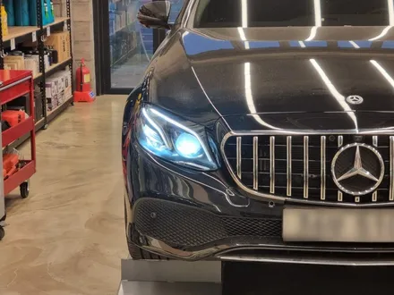 [덱스크루 울산남구점]벤츠 W213 E300 LED튜닝 송풍구 엠비언트 라이트(64컬러)
