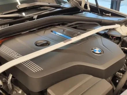 [핏먼트 울산]BMW G20 3시리즈 바디보강튜닝 울트라레이싱 스트럿바가 롤링 현상 확실히 잡아주기로 약속합니다~