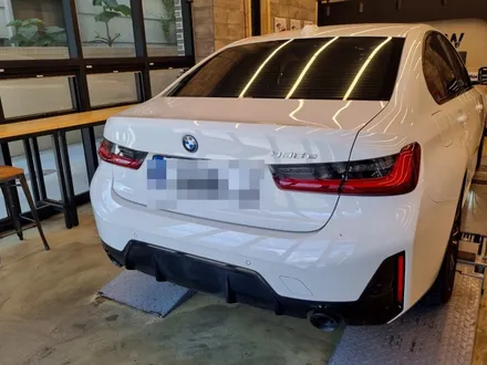 [핏먼트 울산]BMW G20 3시리즈 바디보강튜닝 울트라레이싱 스트럿바가 롤링 현상 확실히 잡아주기로 약속합니다~