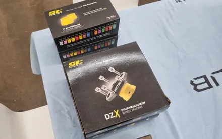 [핏먼트 울산]벤츠 W205 C클래스 63AMG도 피해 갈 수 없는 허전함은 독일 ST 허브 스페이스로 채워주면 됩니다. 빵빵한 몸매 만들기 어렵지 않아요~