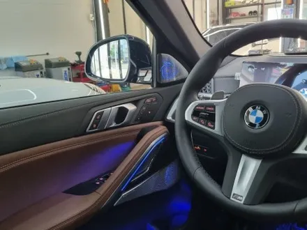 [핏먼트 울산]BMW G06 X6 AVI 스피커와 회오리 엠비언트 커버? 이제는 필수입니다. 떨어질 수 없는 완벽한 조합! 더 늦기 전에 얼른 챙기고 귀르가즘 제대로 느껴보세요~