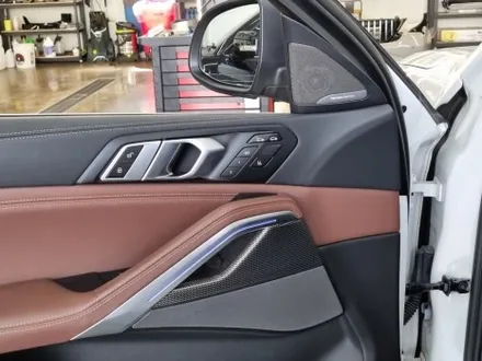 [핏먼트 울산]BMW G06 X6 회오리 엠비언트 풀 커버 정석대로 시공! 실내 무드와 감성 살리는데는 이만한게 없습니다. 주저하지 마세요~