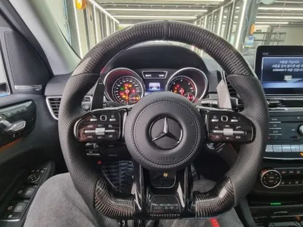 [핏먼트 울산]벤츠 X166 GLS 클래스 뭔가 모르게 허전했던 실내 디자인? 신형 AMG 카본 핸들로 해소합니다. 순정 열선 핸들 레트로핏까지 함께 시공하면 이득이 두 배야!!!