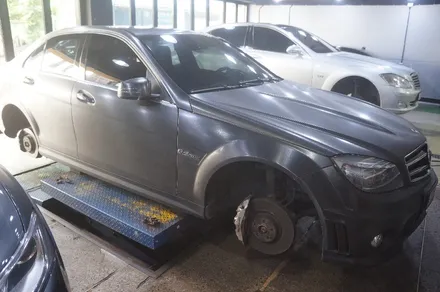 C63  AMG (W204) 전기형 18인치 야매도색 박리하고 다이아몬드 컷팅 ^^ / 하남시 풍산동