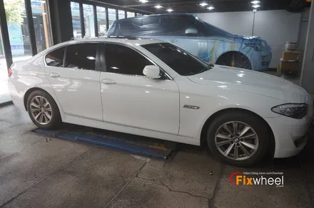 [BMW 528i] 메탈릭실버 색상, 휠수리 / 하남시 풍산동