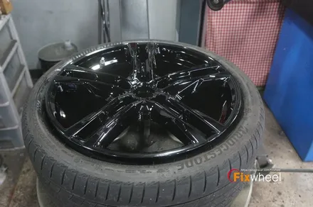 [BMW 118d] 검정유광 색상의 휠도색!! / 하남시 풍산동