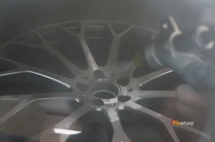 R232 벤츠 SL63AMG 로고 살려서 휠복원 / 하남시 풍산동