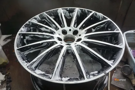 벤츠 GLE 450 휠복원 손상된 휠도 말끔하게 / 하남시 풍산동