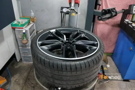 [벤츠 E53 AMG] 투톤 색상의 휠도색 ^^ / 하남시 풍산동