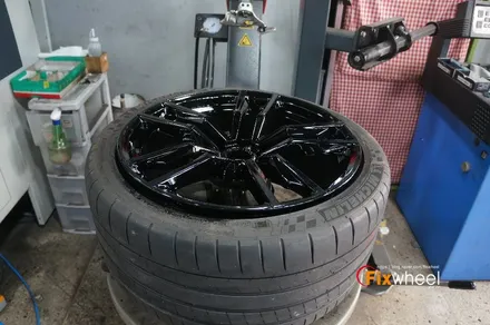 [BMW Z4] 검정유광 휠도색!! / 하남시 풍산동