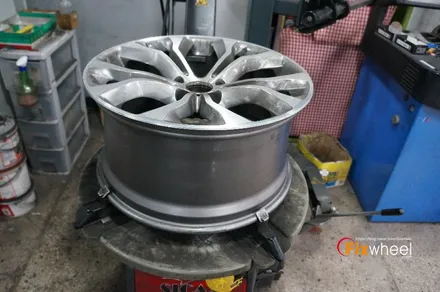 [휠도색]BMW X6(F16) 유광블랙으로 휠도색 / 하남시 풍산동