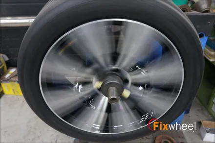 볼보 XC90 휠복원, 림 가장자리 손상 살리기 / 하남시 풍산동
