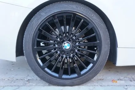 [휠복원][휠수리]검정유광 도색되어진 BMW 428i 휠복원 / 하남시 풍산동