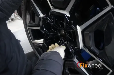 BMW XM 휠복원, 스크래치 이렇게 지웁니다 / 하남시 풍산동