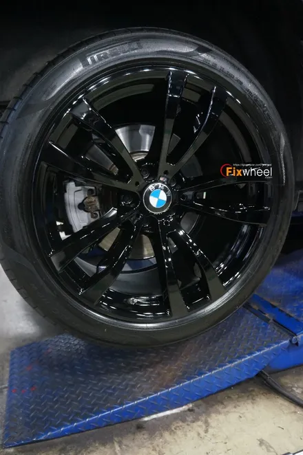 [BMW X5] 검정유광 색상의 휠도색! / 하남시 풍산동