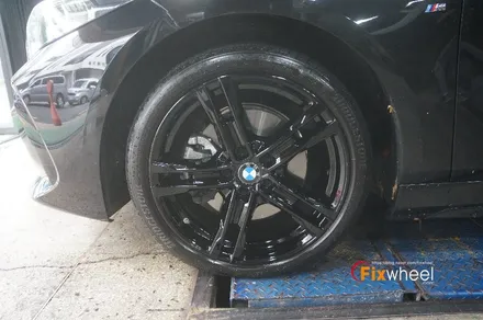 [BMW 118d] 검정유광 색상의 휠도색!! / 하남시 풍산동