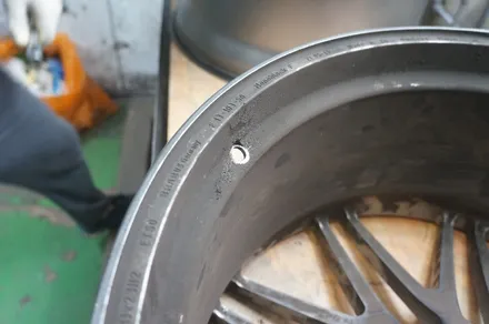 [모노블럭 F] G바겐과 잘어울리는 브라부스 플래티넘 에디션 Monoblock F 23인치 휠수리 및 휠복원 그리고 오리지널 색상으로 휠도색 ! / 하남시 풍산동