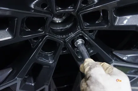 BMW530e 휠복원, 부분 복원으로 완벽하게 / 하남시 풍산동