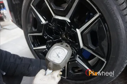 BMW XM 휠복원, 스크래치 이렇게 지웁니다 / 하남시 풍산동