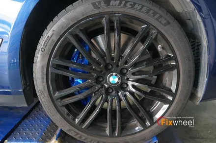 [BMW 540i] BMW 순정 컬러의 캘리퍼도색 / 하남시 풍산동