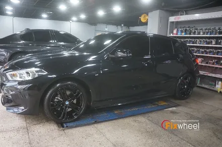 [BMW 118d] 검정유광 색상의 휠도색!! / 하남시 풍산동