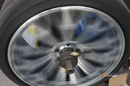 R232벤츠 SL63 AMG 휠복원 + AMG 로고 살리기 / 하남시 풍산동